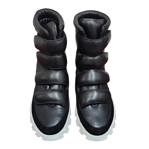 Sold - Picture 2 of 16